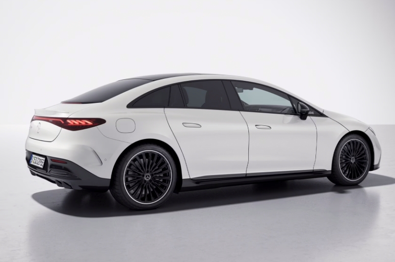 Mercedes-Benz - EQE